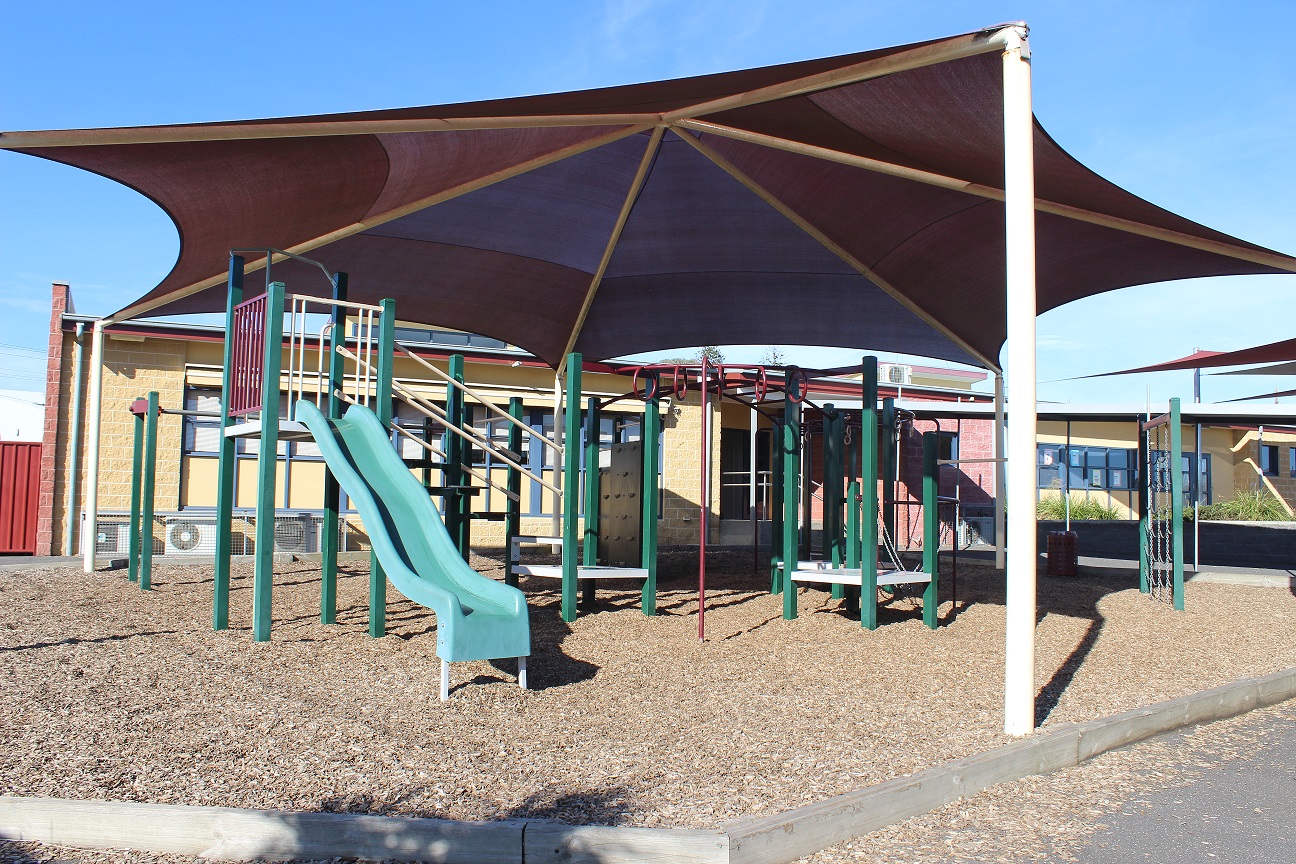Grade 3-6 Playground